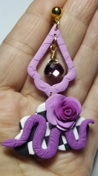Handcrafted polymer clay earrings - Picture 3 of 3